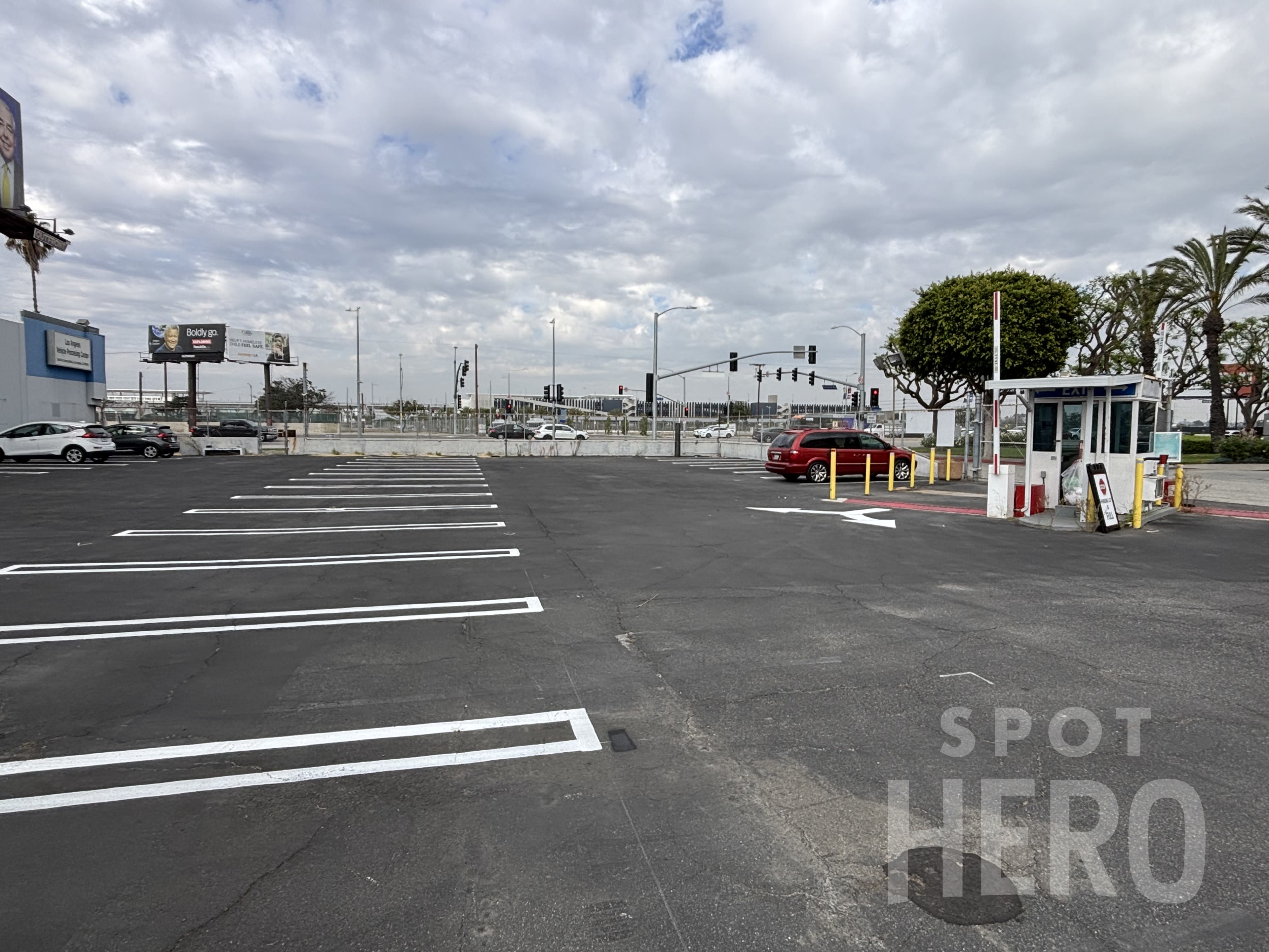 Photo of 5430 W Century Blvd. - Uncovered Self Park