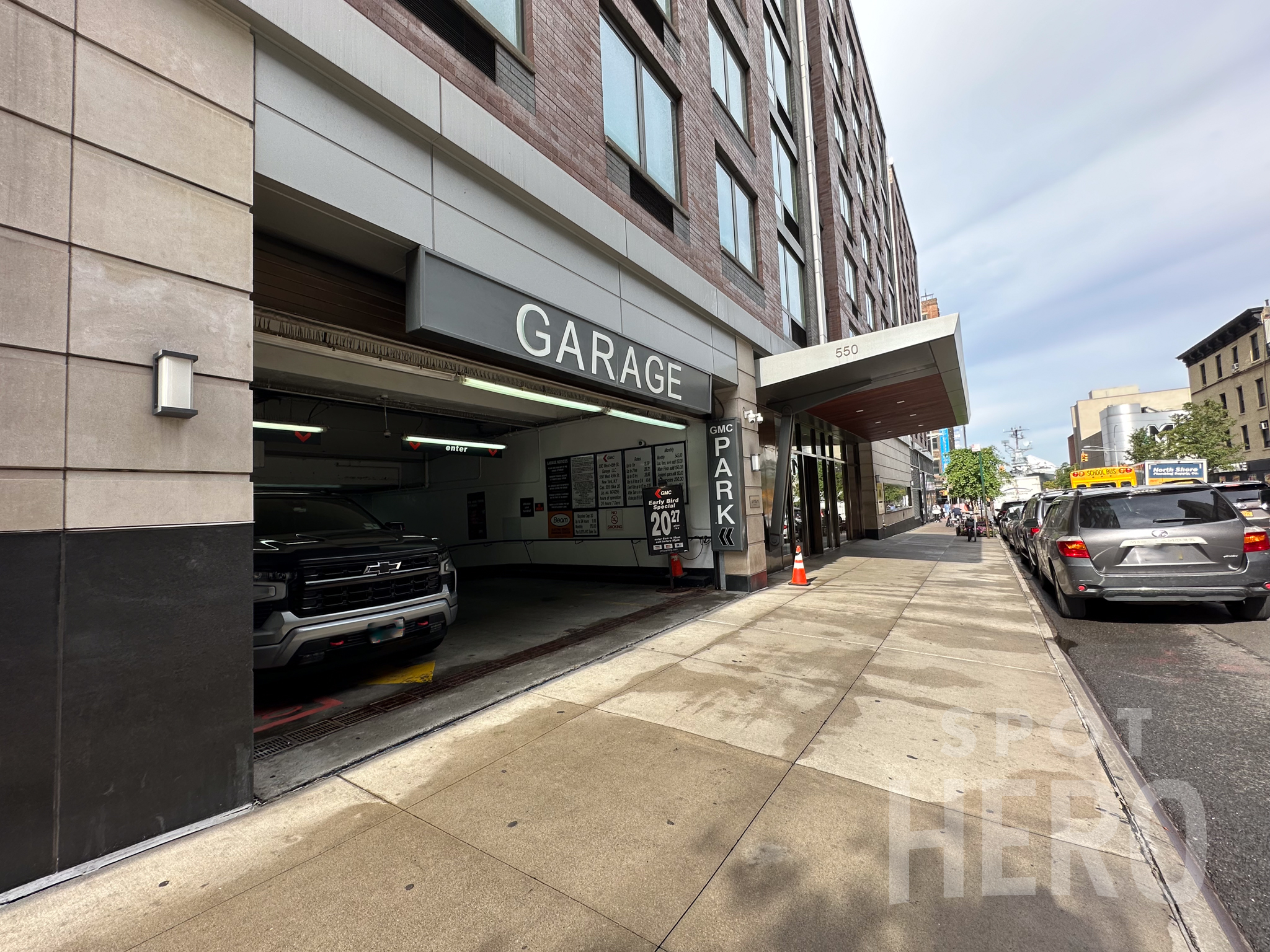 Photo of 550 W 45th St. - Valet